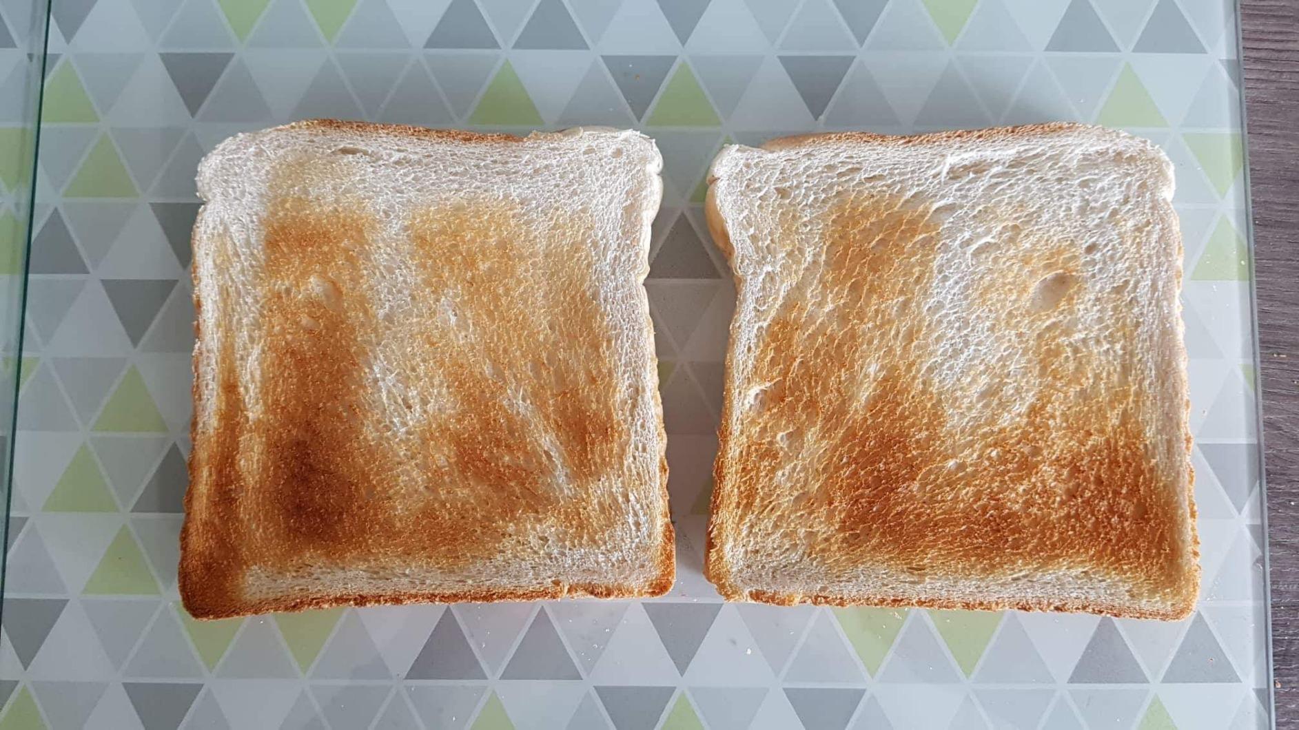 Toastet gleichmäßig