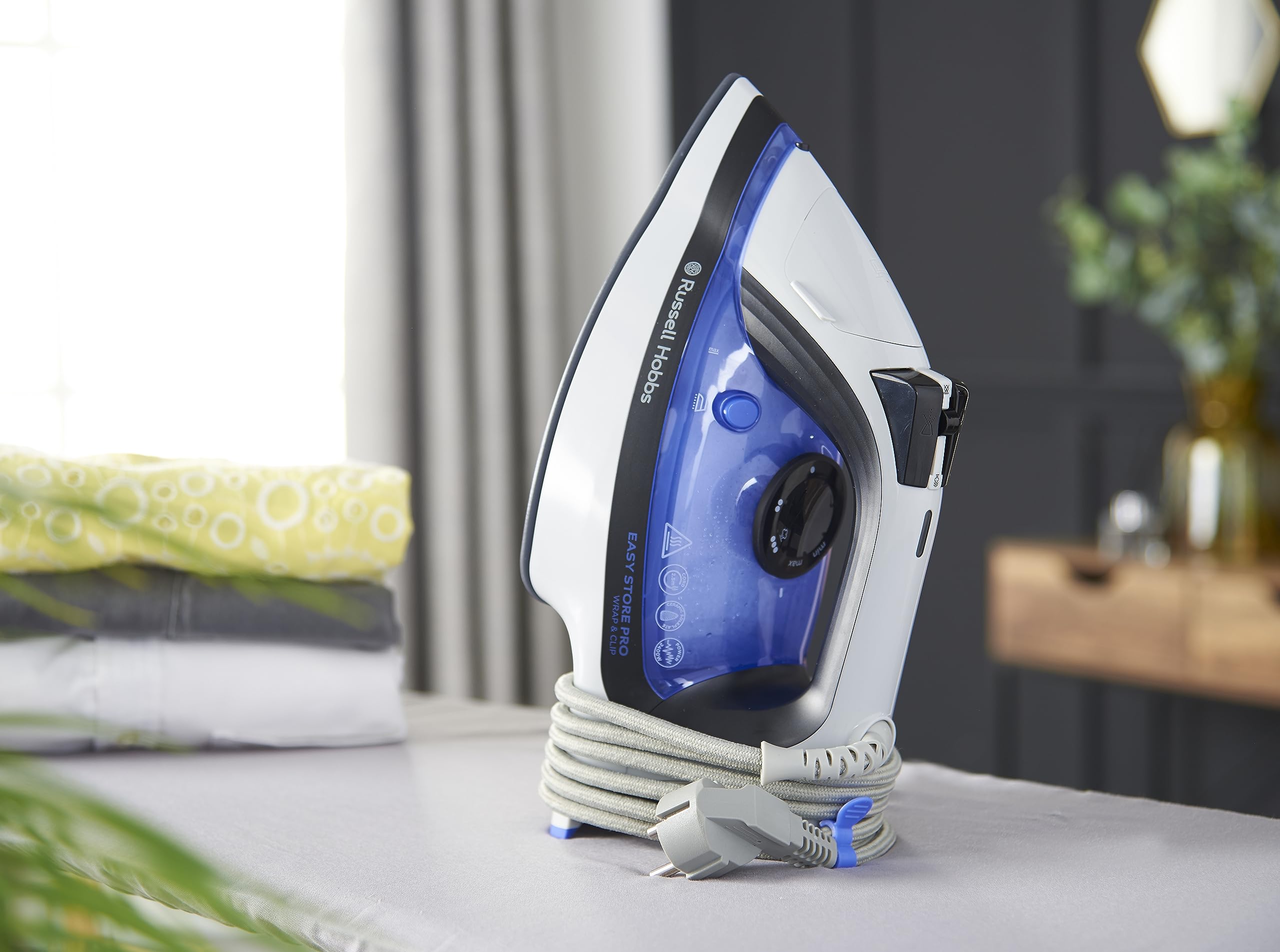 russell-hobbs-light-and-easy-dampfb-geleisen-2400w-320ml image 2