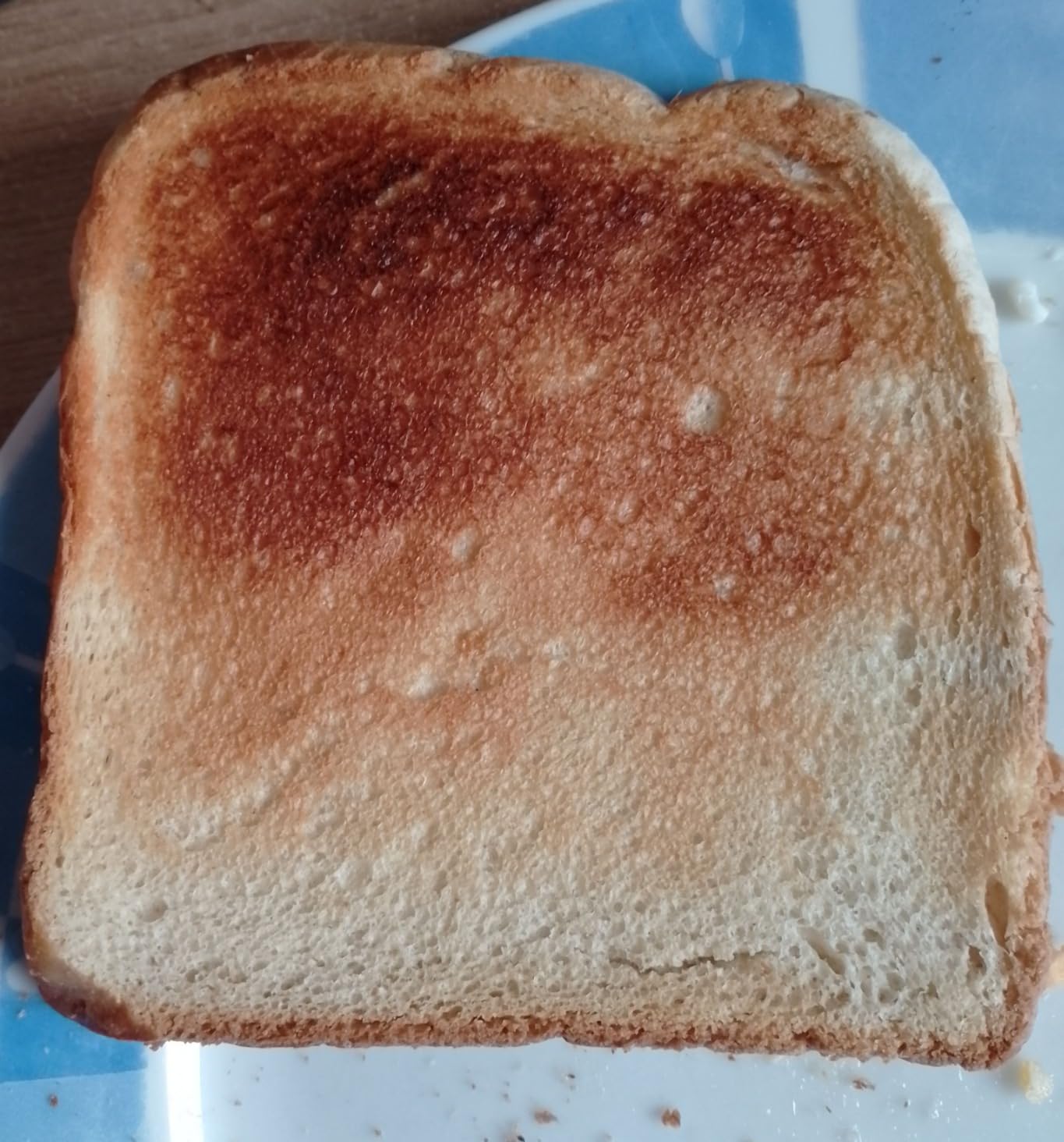 Gucken beim Toasten