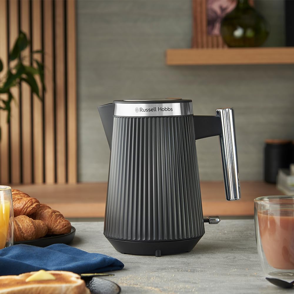 russell-hobbs-bront-wasserkocher-schwarz-1-7-l-matt image 2