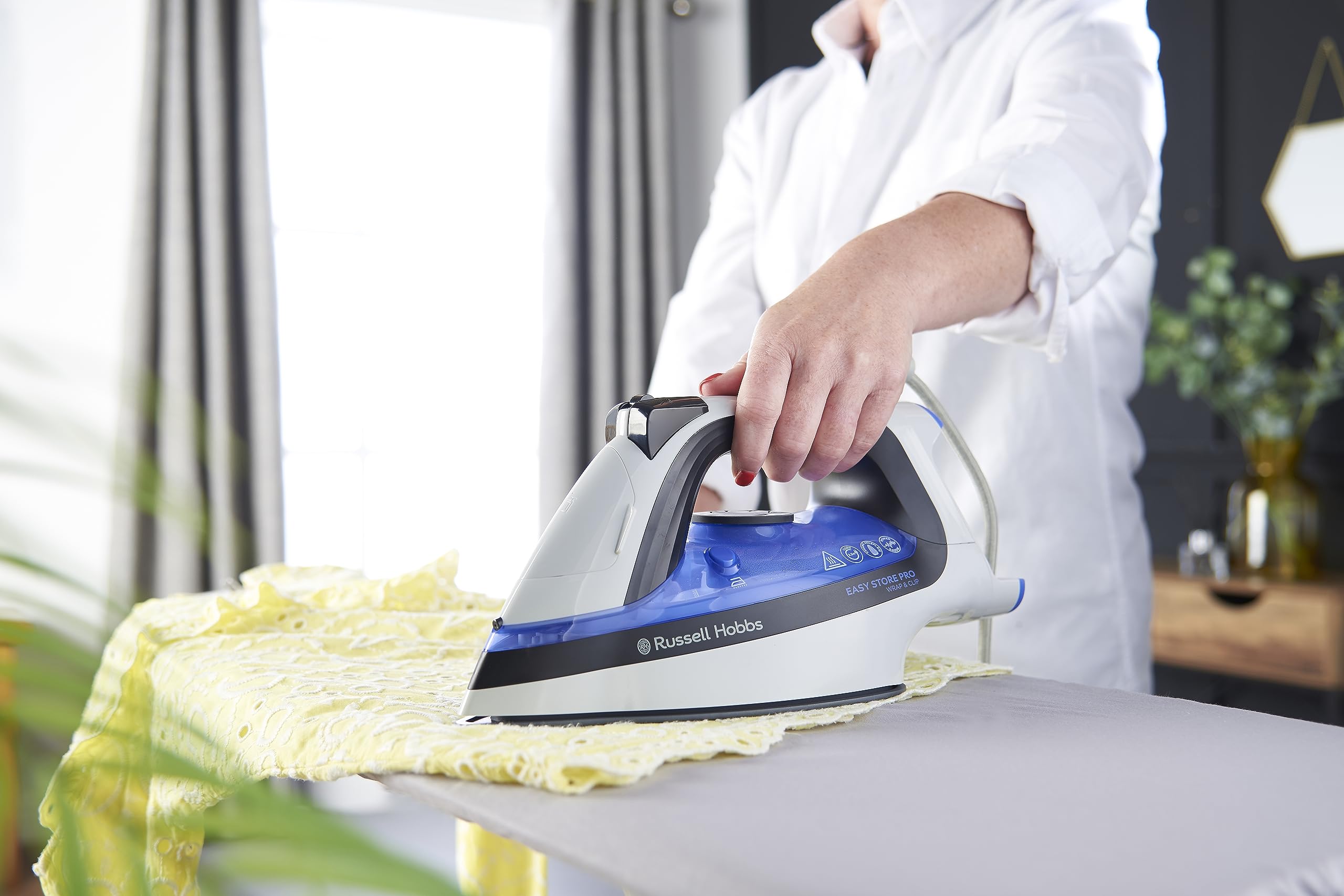 russell-hobbs-light-and-easy-dampfb-geleisen-2400w-320ml image 8